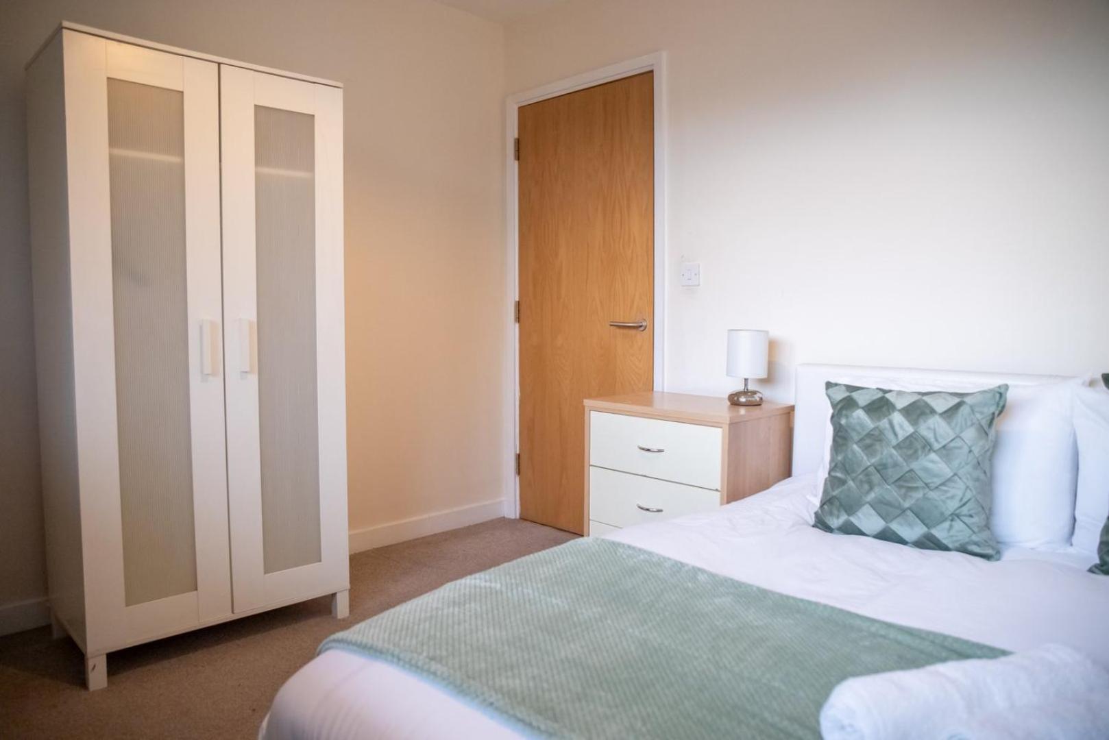 Leeds Vibrant 2 Bedroom Sleeps 4 외부 사진