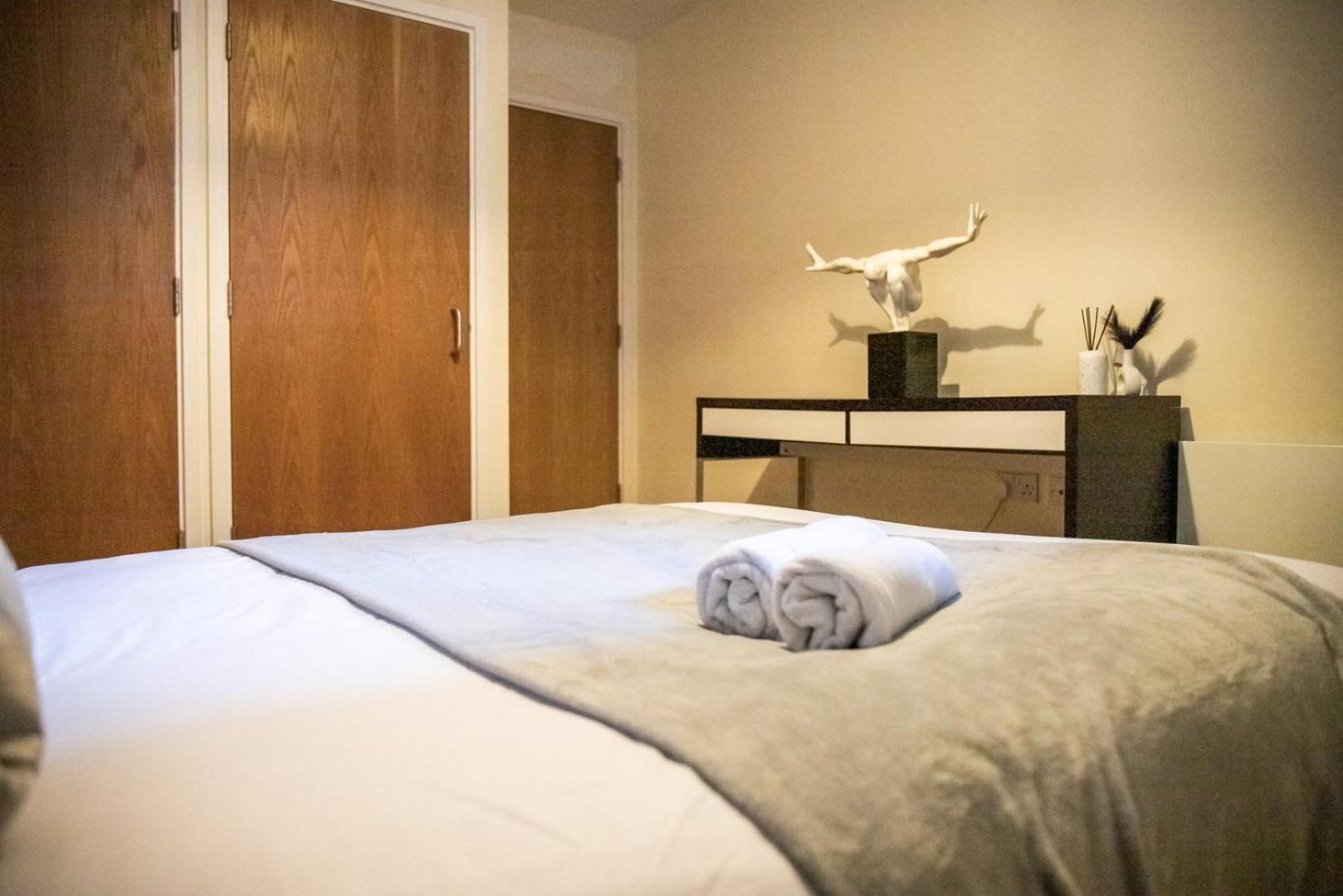 Leeds Vibrant 2 Bedroom Sleeps 4 외부 사진