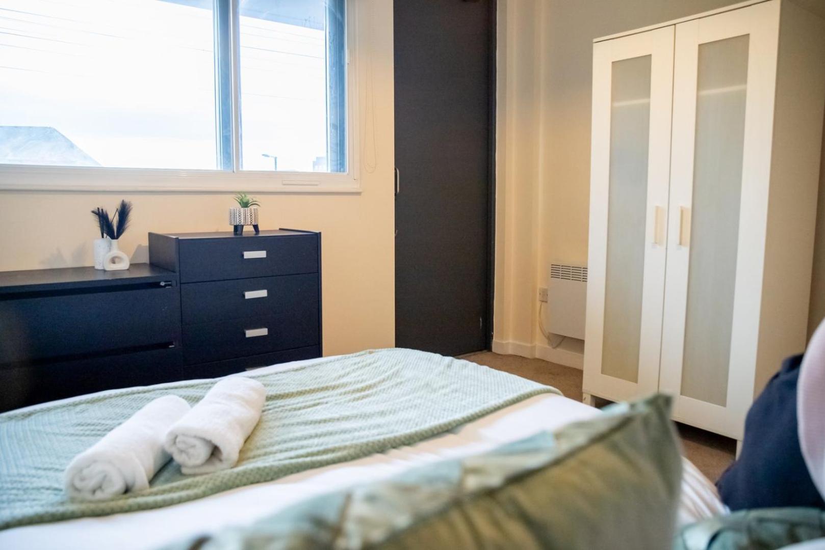 Leeds Vibrant 2 Bedroom Sleeps 4 외부 사진